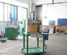 相比普通液壓鉚接機，氣液增壓鉚接機有什么不同