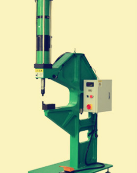 鉚接機(jī)的模具為什么容易斷裂？