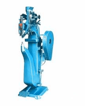 如何判斷所采購(gòu)的氣壓鉚接機(jī)是否性價(jià)比高？