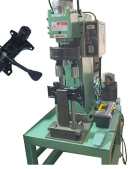 國(guó)產(chǎn)液壓鉚接機(jī)多少錢(qián)一臺(tái)？