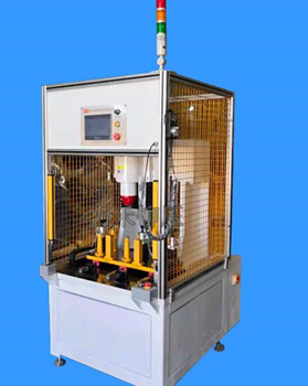 鉚接機(jī)定制時(shí)需要注意哪些？這幾個(gè)方面需留意！