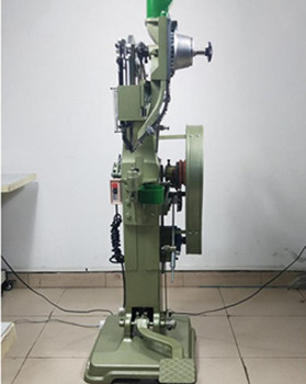 如何正確選用鉚接機(jī)？