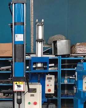 國(guó)內(nèi)廠(chǎng)家生產(chǎn)的鉚接機(jī)價(jià)格貴嗎？